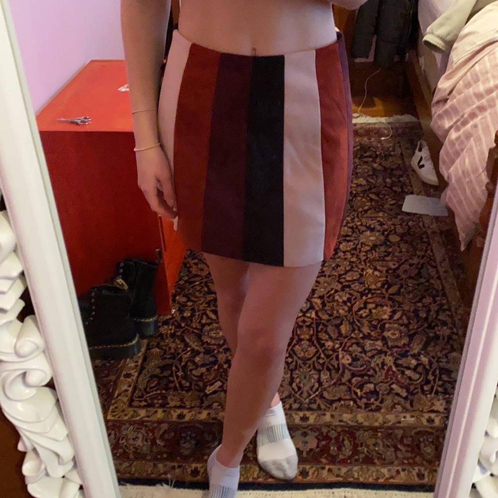 Forever 21 Suede mini skirt. Size small.